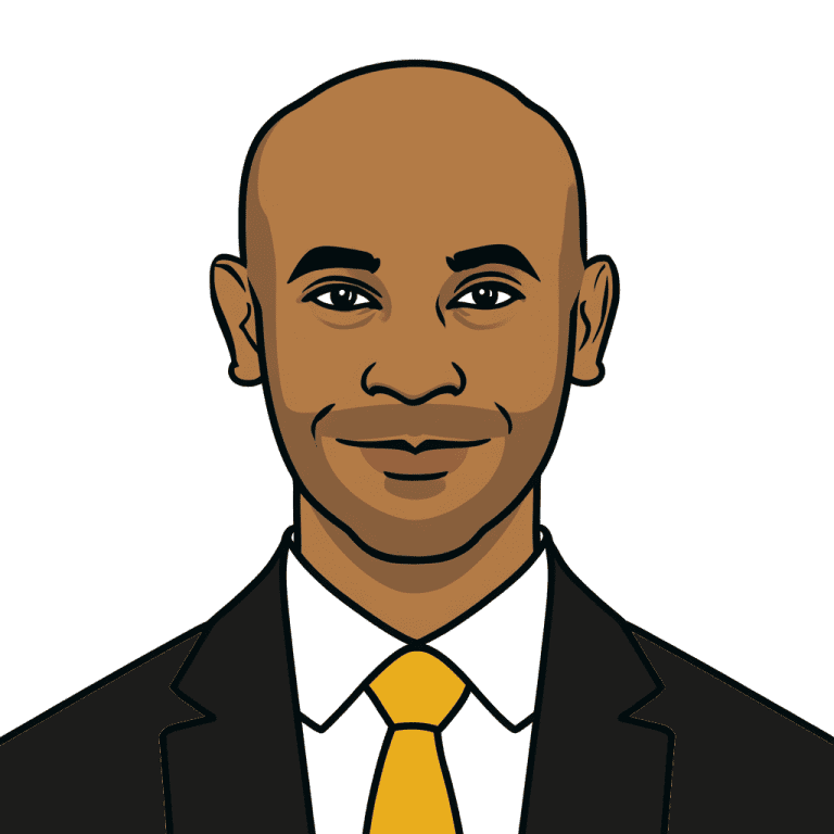 Samuel in suit with yellow tie - https://www.amatum.com - workforce intelligence - upskilling - digital upskilling